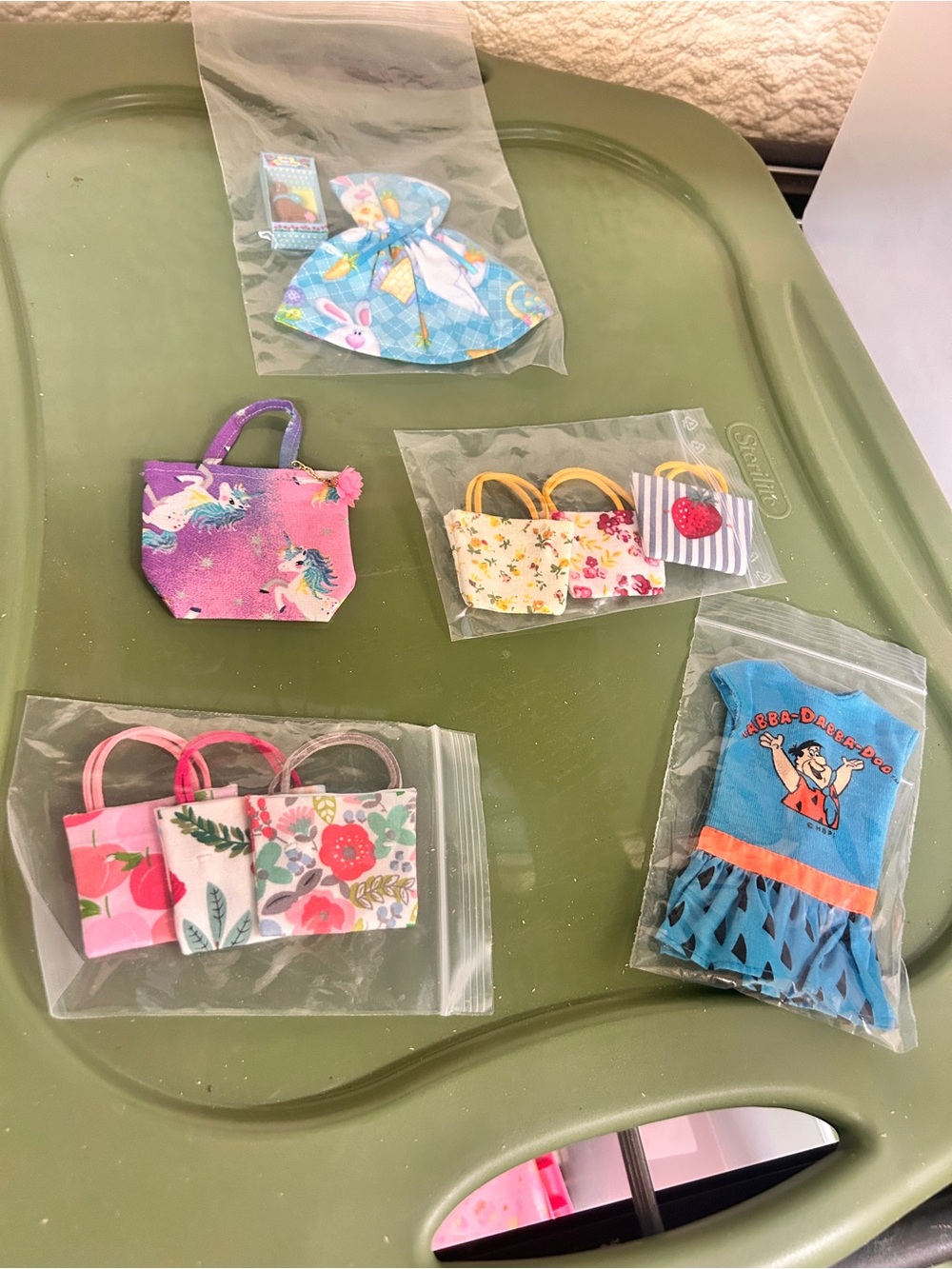 Set of 5 Doll Tote Bags & Dresses